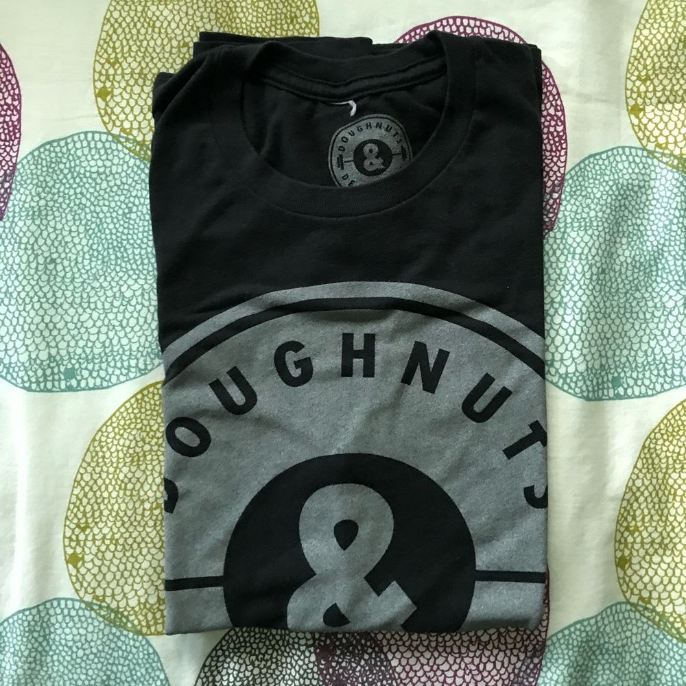 doughnuts & deadlifts black plain logo tshirt